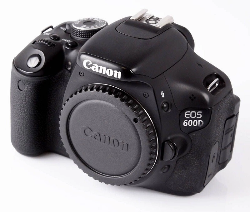 Canon d купить. Canon EOS 600. Кэнон ЕОС 600д. Canon 600d. Canon EOS 600d body.